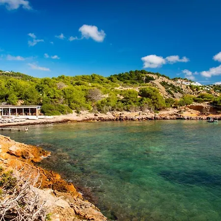 Y Santa Eulalia Gæstehus 2*
